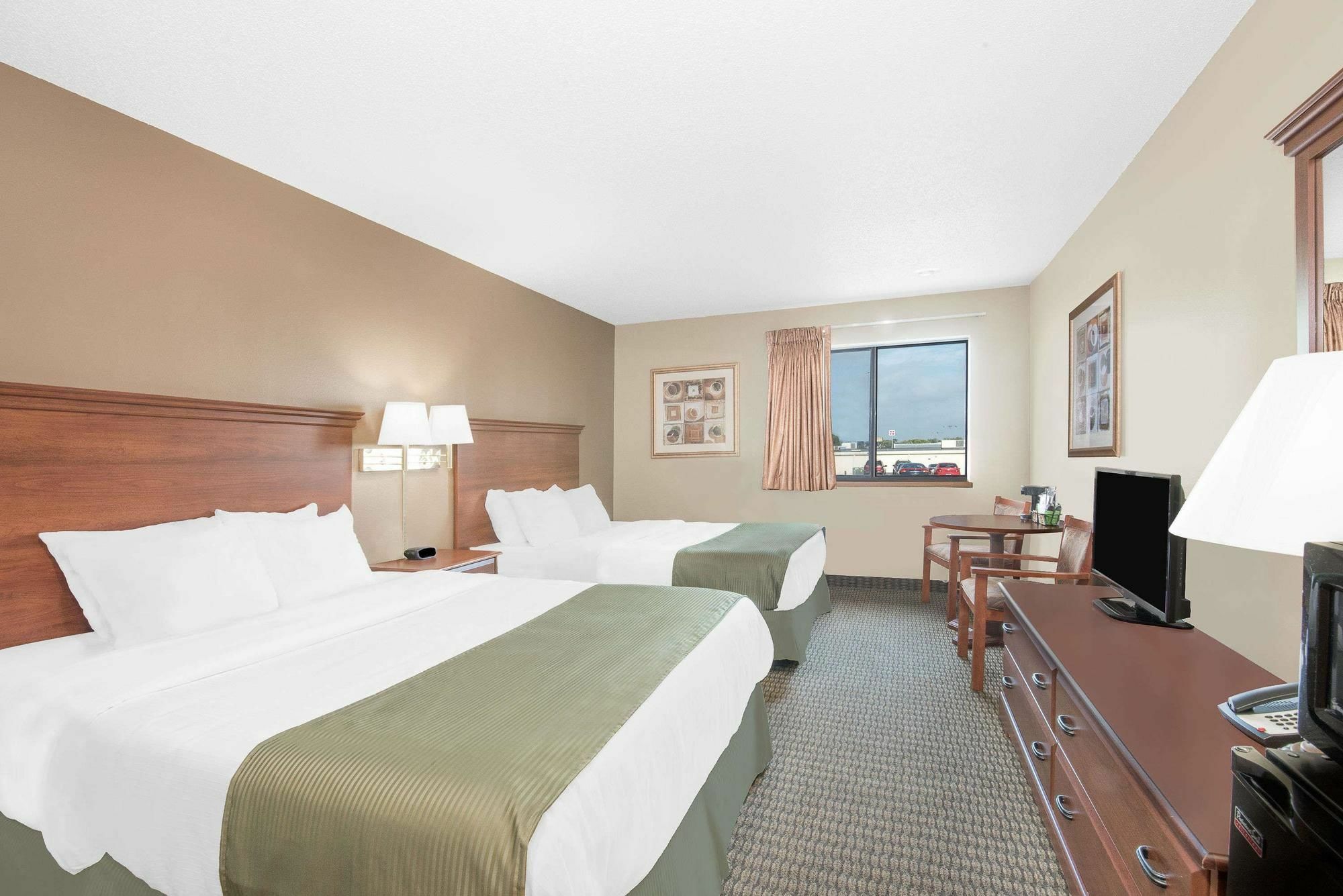 Days Inn By Wyndham Mitchell Sd Экстерьер фото