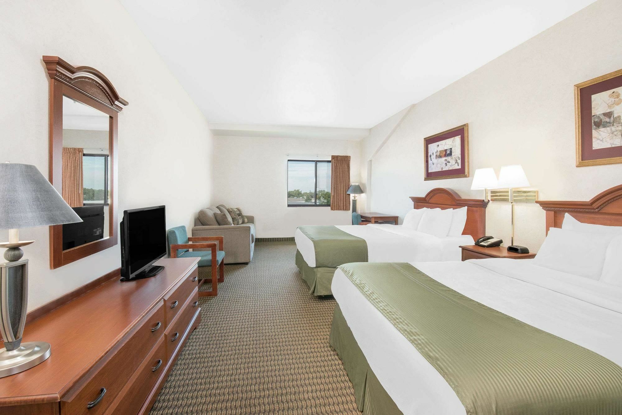 Days Inn By Wyndham Mitchell Sd Экстерьер фото